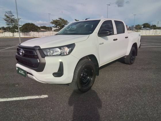 TOYOTA HILUX 2.8 D-4D TURBO DIESEL CHASSI 4X4 MANUAL TOYOTA HILUX 2.8 D-4D TURBO DIESEL CHASSI 4X4 MANUAL